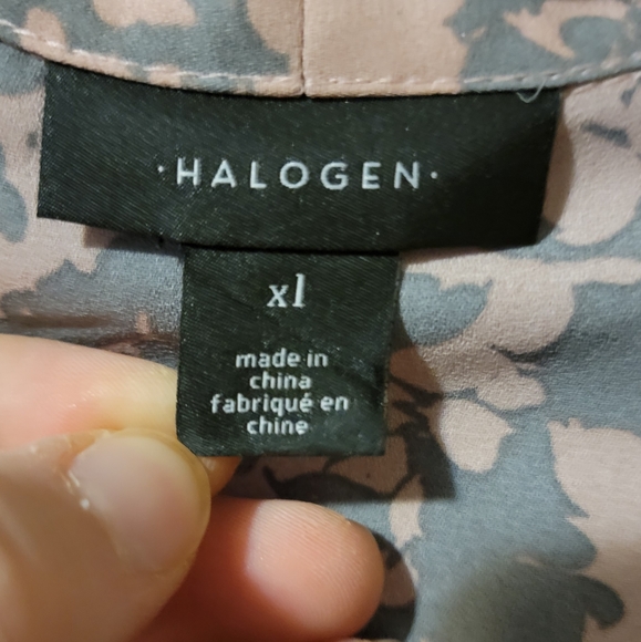 Light pink & gray Halogen blouse - Picture 3 of 5